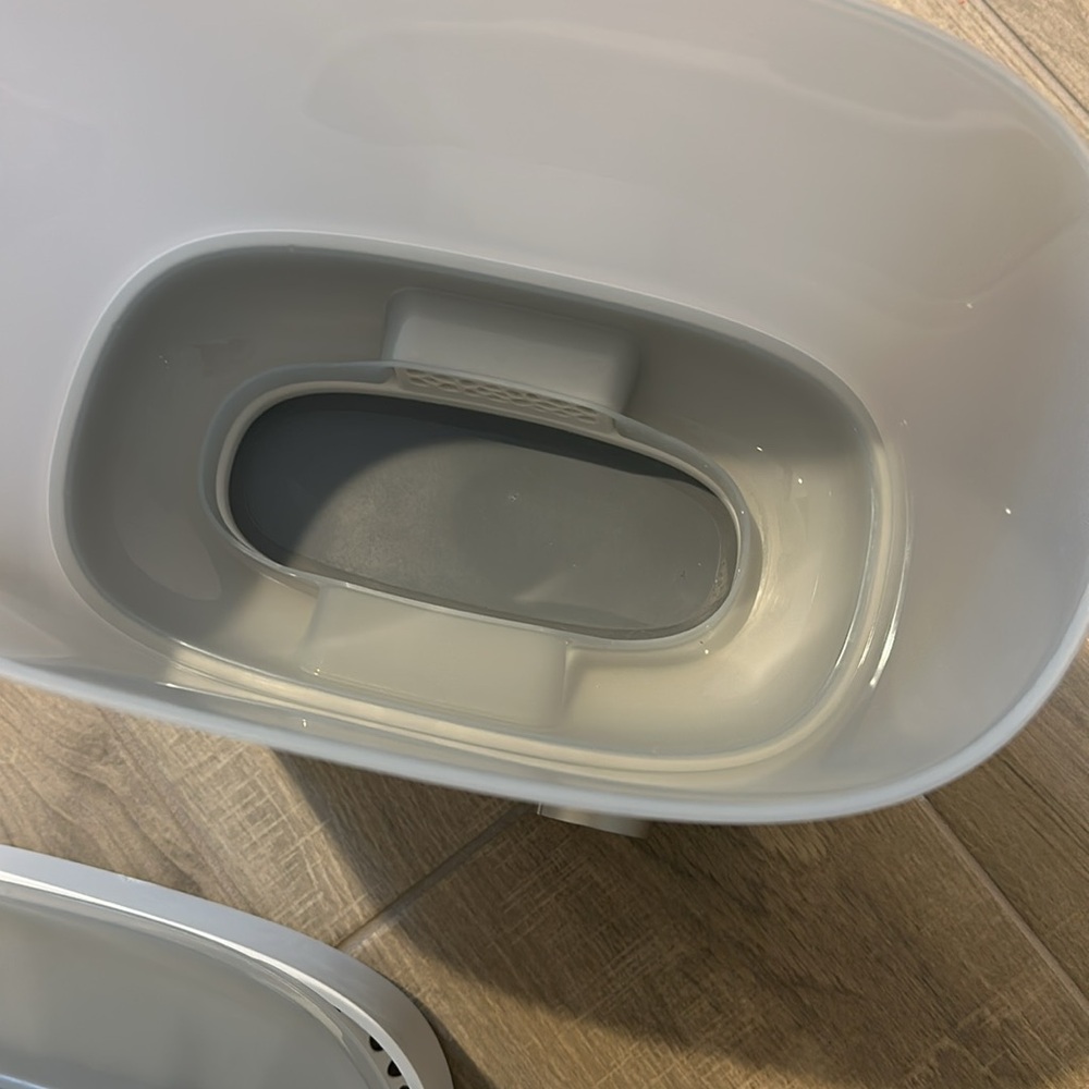 Philips Avent bottle sterilizer and dryer. - Picture 7 of 8